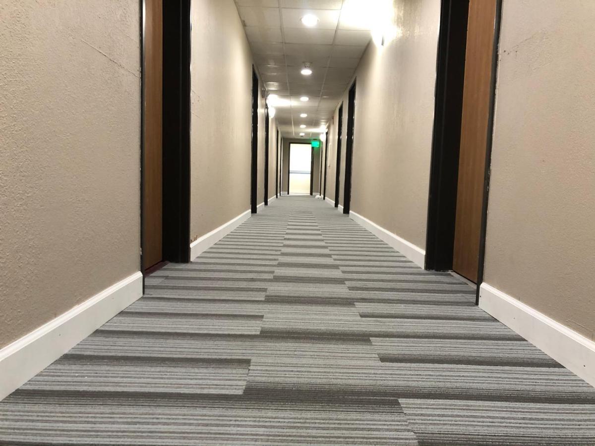 The Inn&Suites Sw Omaha Kültér fotó